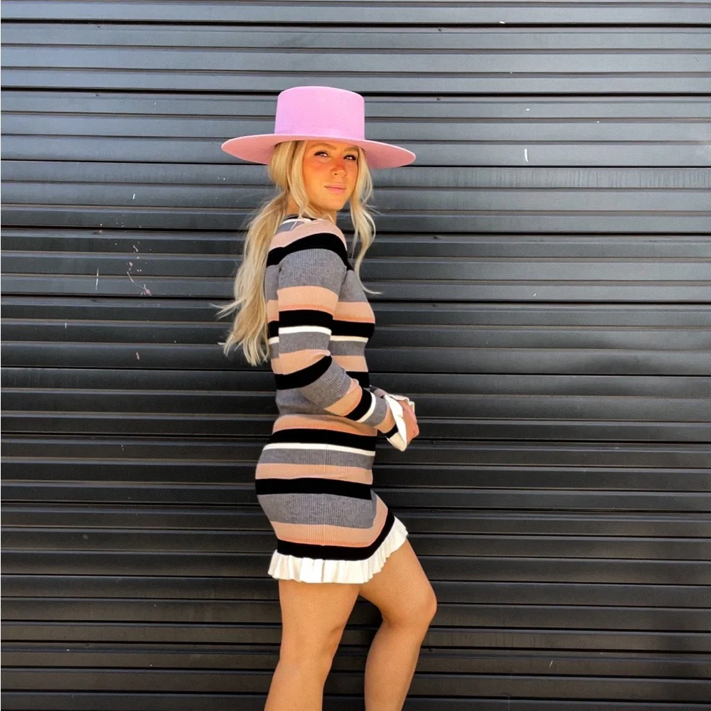 Dressed in LALA Pink Hat - Picture 2 of 11